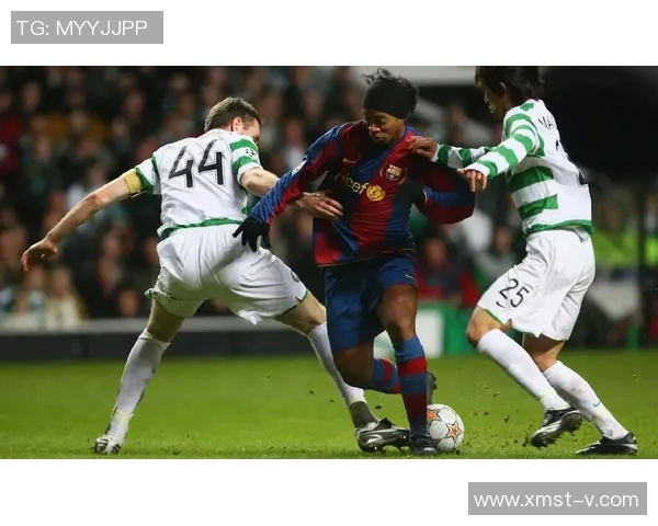 高清足球明星壁纸照片精选尽享足球魅力与明星风采的视觉盛宴